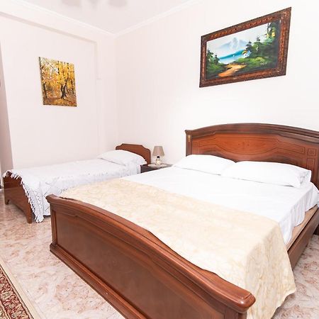 Erla'S Apartment Tirana Bagian luar foto